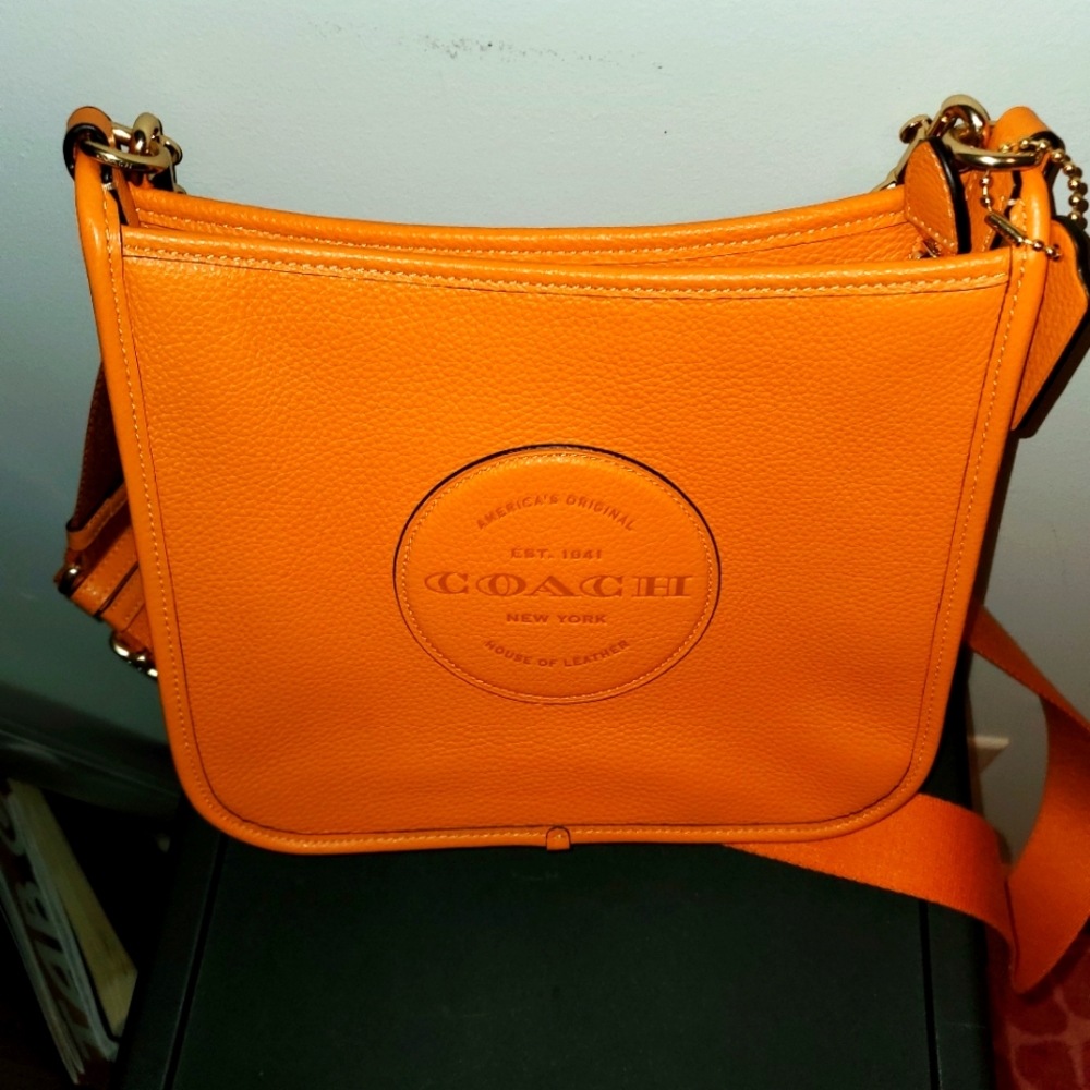Coach Dempsey Pebble Leather Filebag Light Orange.
